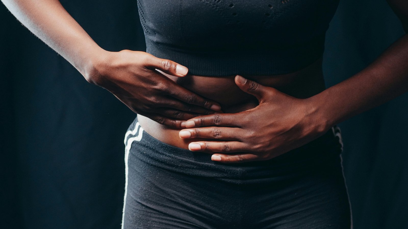 Persona con acidez estomácal frecuente y hernia hiatal buscando tratamiento para reflujo en CDMX